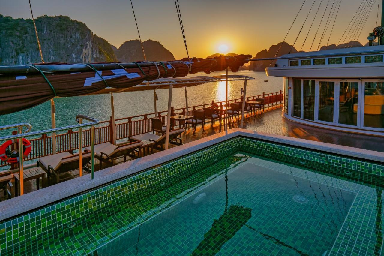 เฮอริเทจ ไลน์ - ยลัง ครูซ Hotel ฮาลอง ภายนอก รูปภาพ